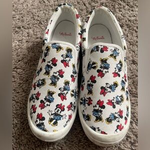 Gently Used Minnie Mouse Shoes 👟 😍